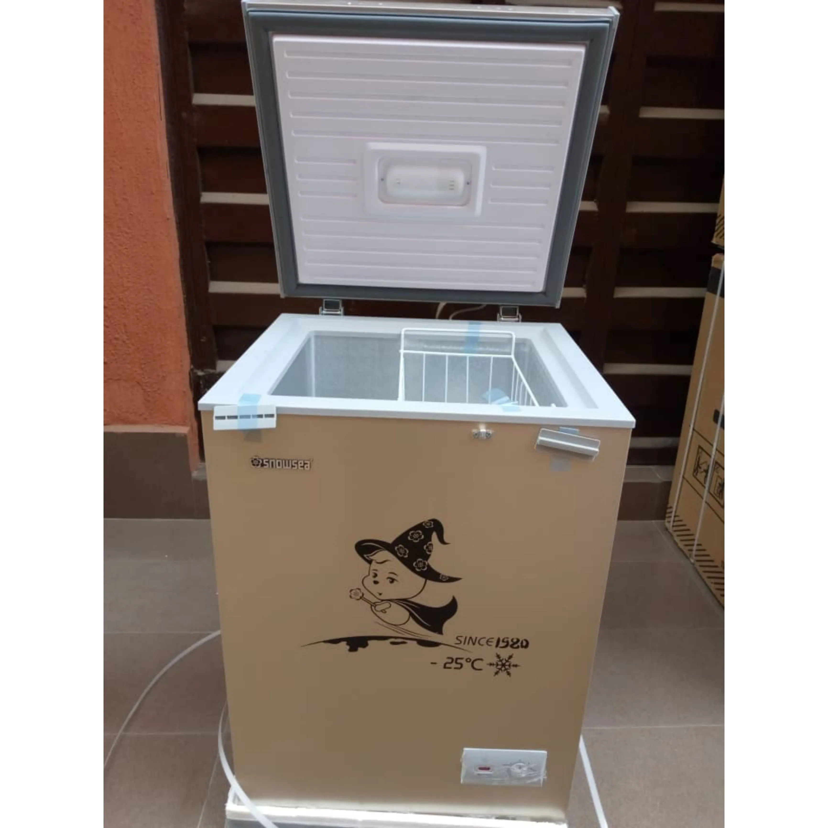 SNOWSEA BD-158 100 Liters Chest Deep Freezer with 1 Year Warranty - Brand New